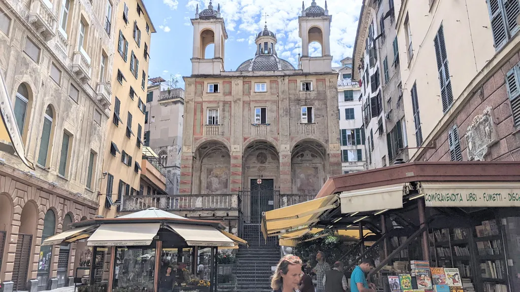 Genua: Schöne Plätze, kleine Gassen, große Schiffe individueller Stadtrundgang