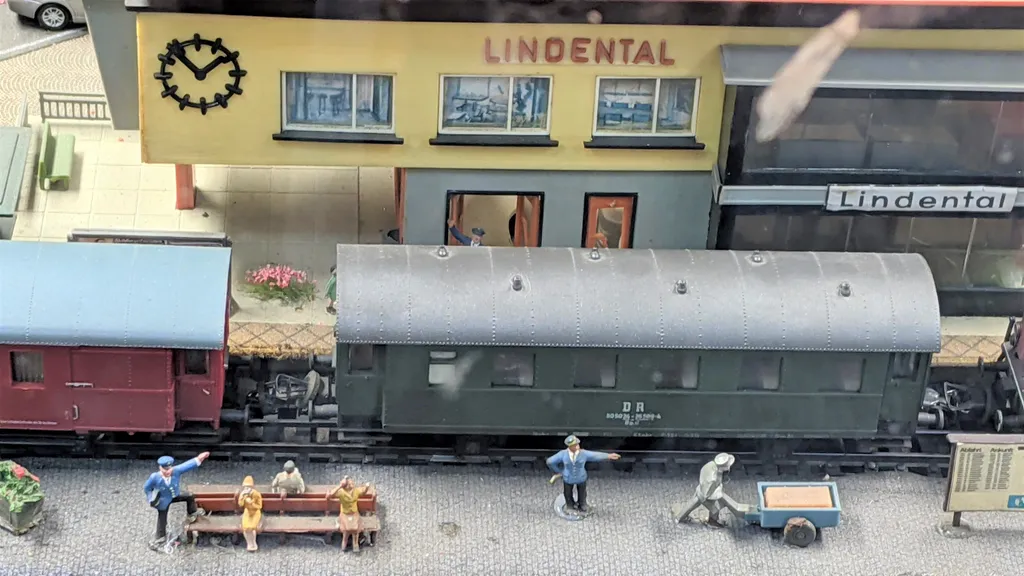 Geheimnisvoller Hauptbahnhof Dresden individueller Stadtrundgang