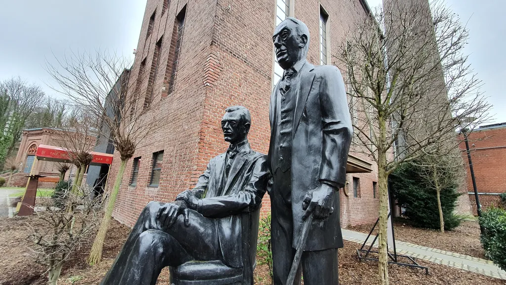 Humorvolle Führung durch die Innenstadt von Hagen individueller Stadtrundgang