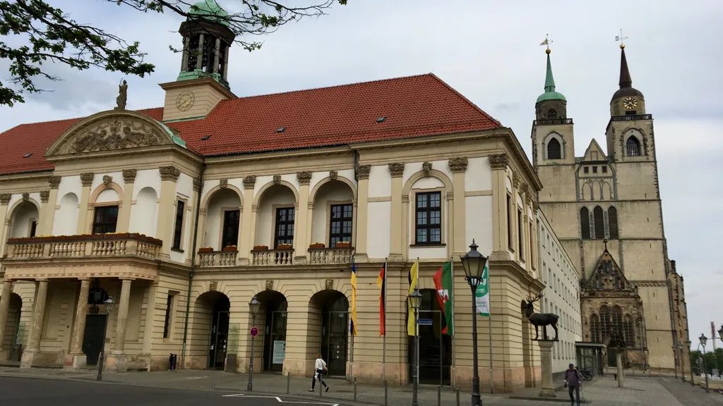 Magdeburg entdecken - Hohe Türme und schöne Seen individueller Stadtrundgang