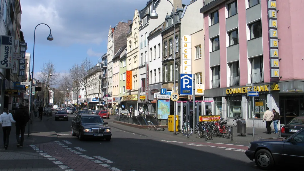Köln Ehrenfeld Tour: industriell kulturell geprägt individueller Stadtrundgang