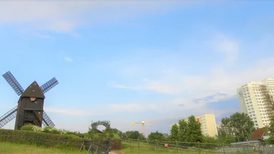 Plattenbau und Angerdorf; so ist nur Marzahn! Stadtführung
