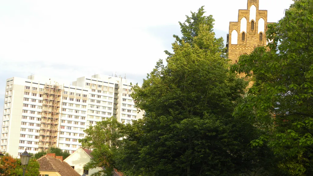 Plattenbau und Angerdorf; so ist nur Marzahn! individueller Stadtrundgang
