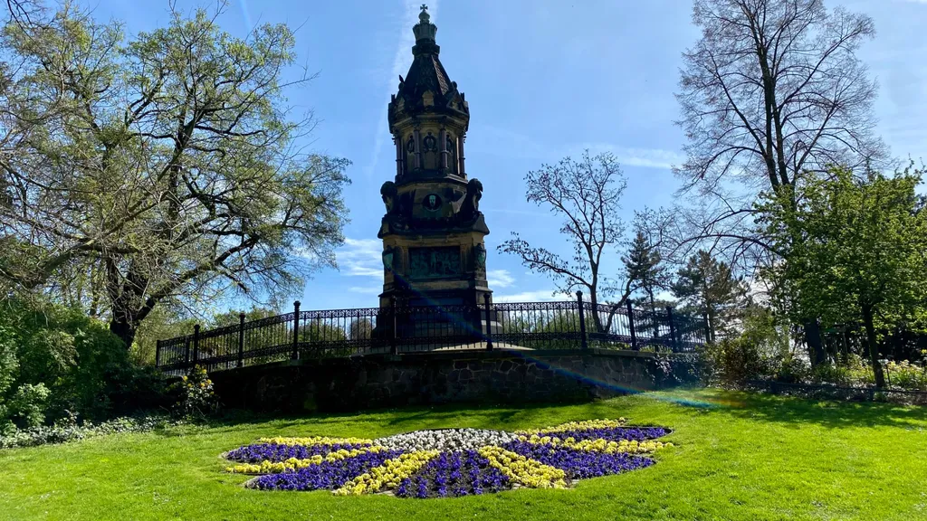 Magdeburg entdecken: Die prachtvolle Hegelstraße individueller Stadtrundgang