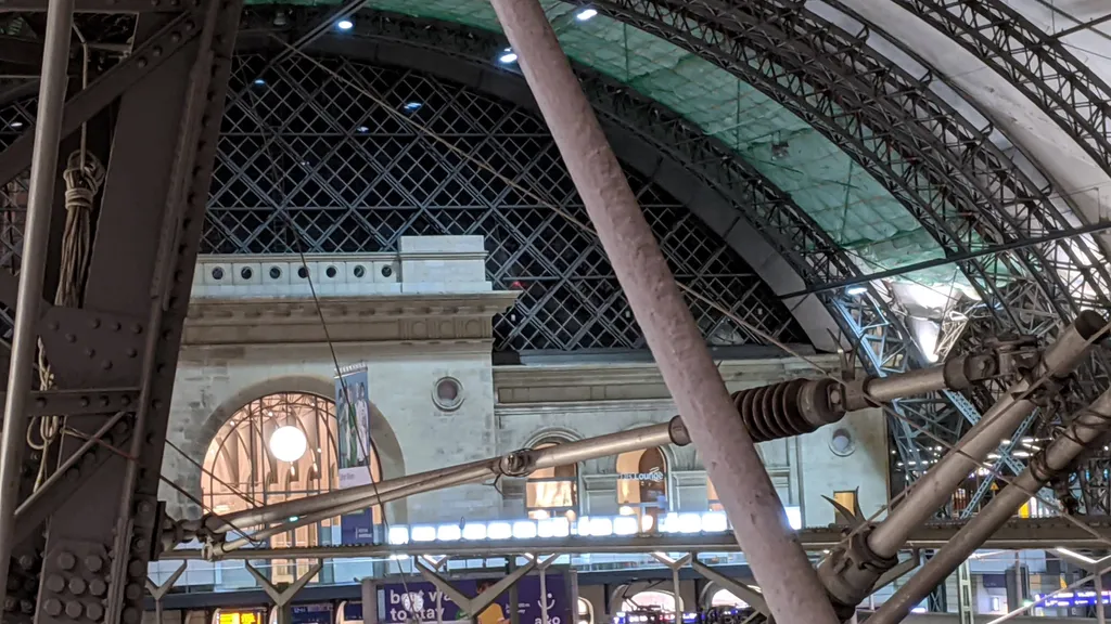 Geheimnisvoller Hauptbahnhof Dresden individueller Stadtrundgang
