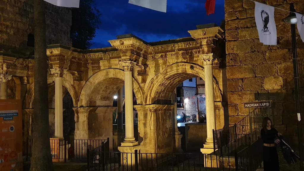 Highlights in der Altstadt von Antalya individueller Stadtrundgang