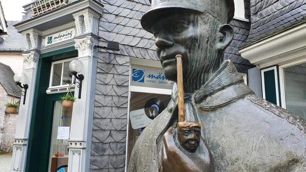 Wülfrath: Fachwerk, Schiefer, Kalk und Wolf individueller Stadtrundgang