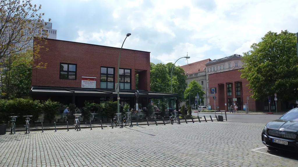 Zwischen Brecht-Haus und Berliner Ensemble individueller Stadtrundgang