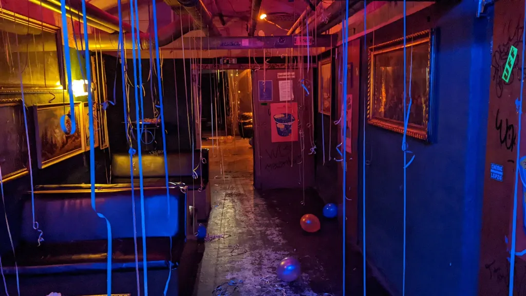 Connewitz Tour ❤️‍🔥 Alternative Szene Leipzig individueller Stadtrundgang