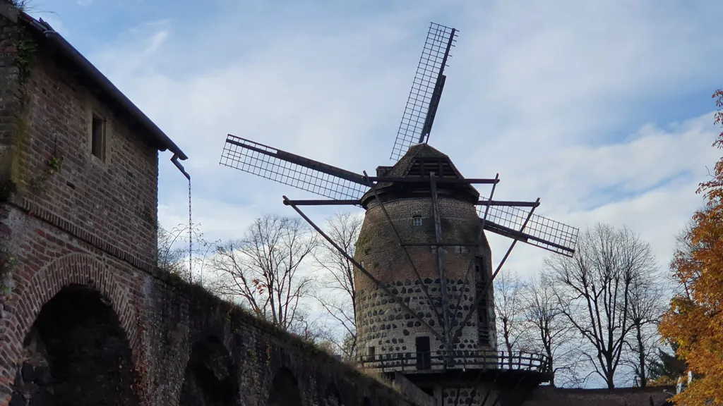 Rundgang durchs Mittelalter in der Feste Zons individueller Stadtrundgang