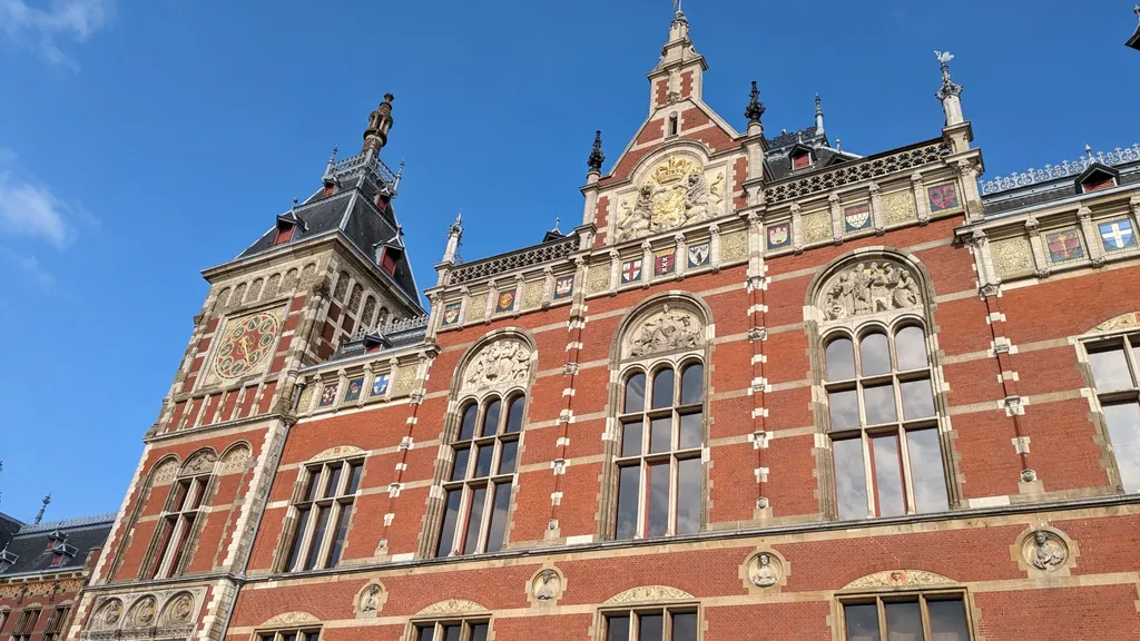 Amsterdam „kleine Geschichten” Entdeckertour individueller Stadtrundgang
