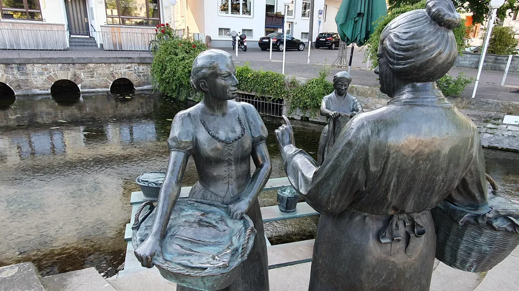 Dom, Kunst, Fluss - Highlights von Paderborn individueller Stadtrundgang