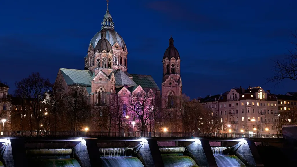 Isar Spaziergang zum 💛 München kennenlernen  individueller Stadtrundgang