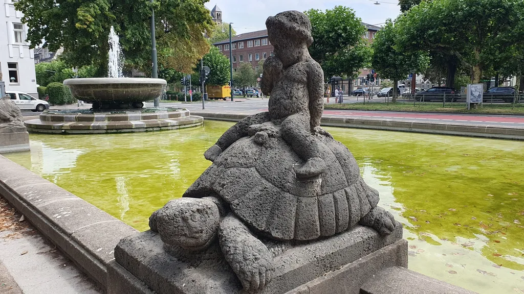 Oberkassel: Schickes Bohème-Viertel in Düsseldorf individueller Stadtrundgang